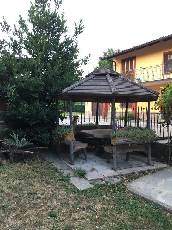 Гостьовий будинок Relax Nel Noccioleto Новело Екстер'єр фото