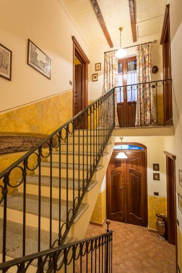 Гостьовий будинок Relax Nel Noccioleto Новело Екстер'єр фото